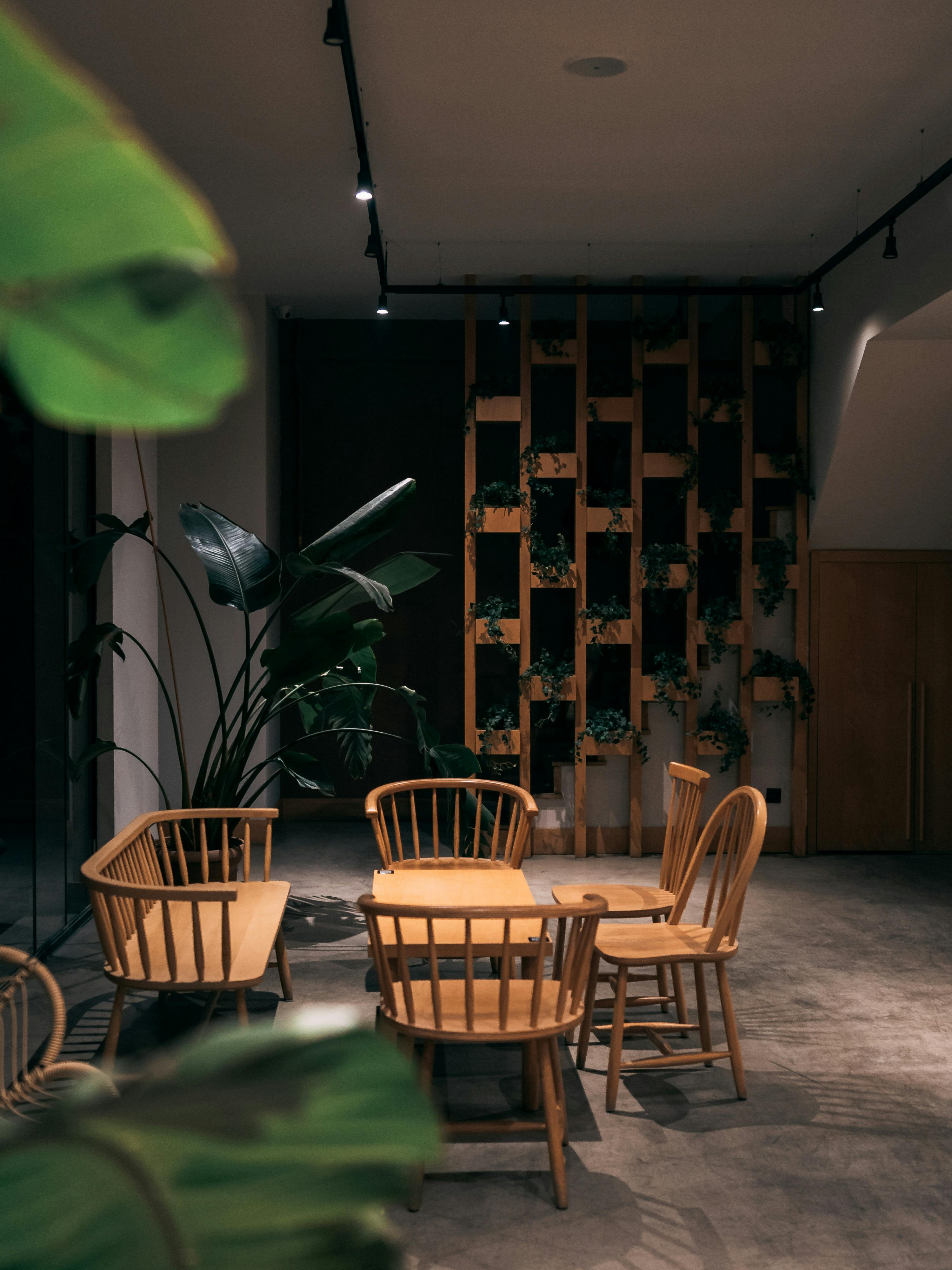 Mueble de madera maciza Veskor