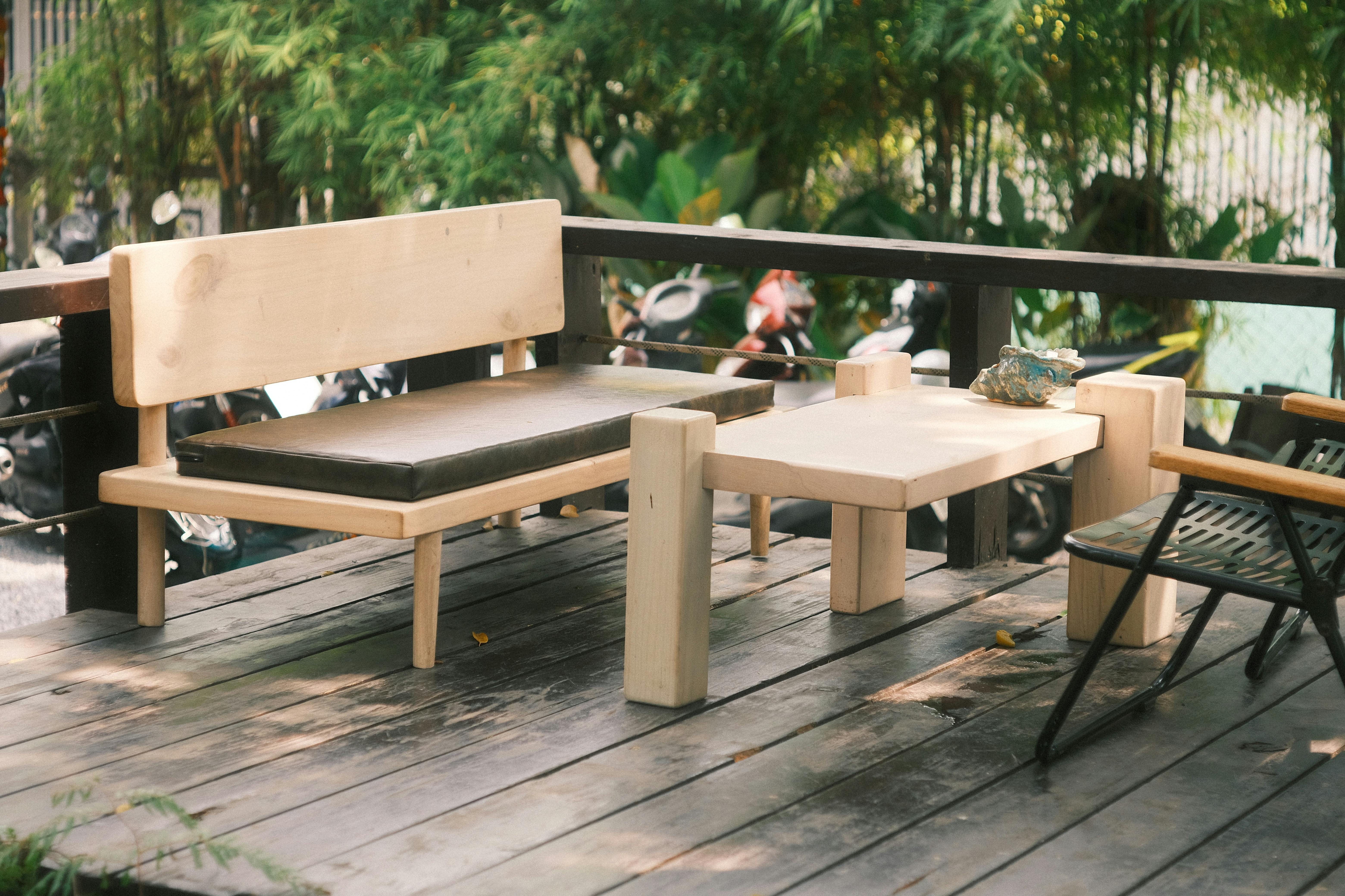 Mueble de madera maciza Veskor